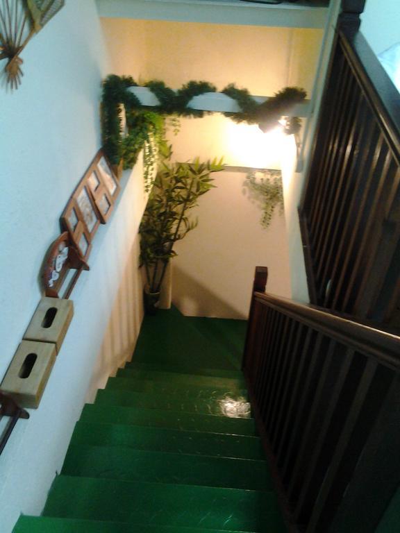 Silver Shine Guesthouse George Town Exteriör bild